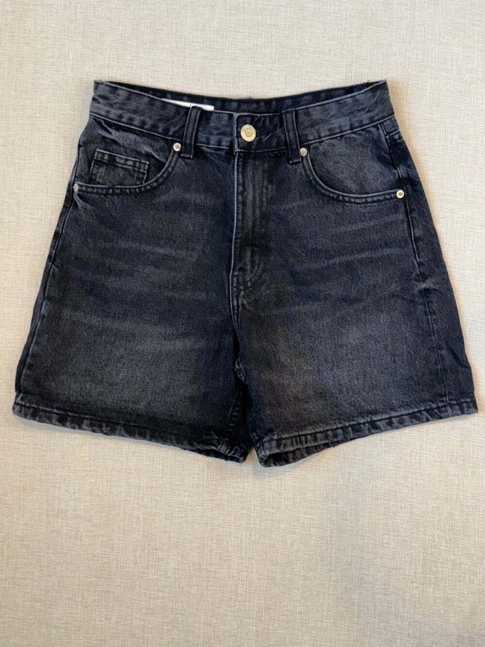 Zara Rigid Mom Fit Bermuda Shorts Size 2